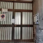 10elode House Apartment