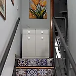 Apartment 10elode House