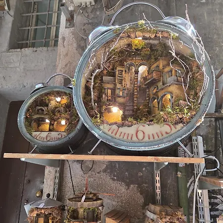 10elode House Nápoles