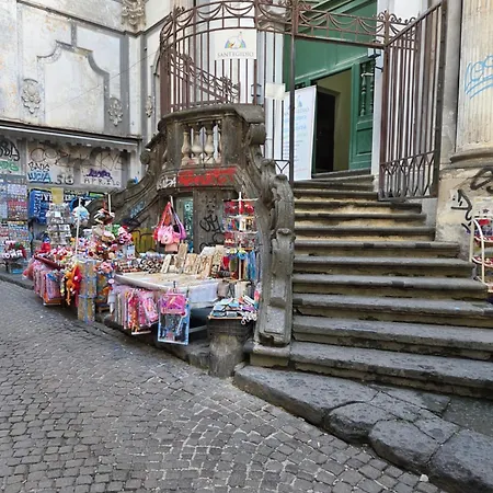 10elode House * Naples