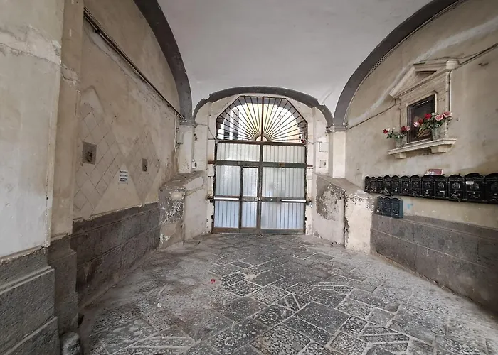 10elode House Napoli